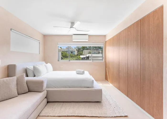 10 Hastings Street Motel Noosa Heads